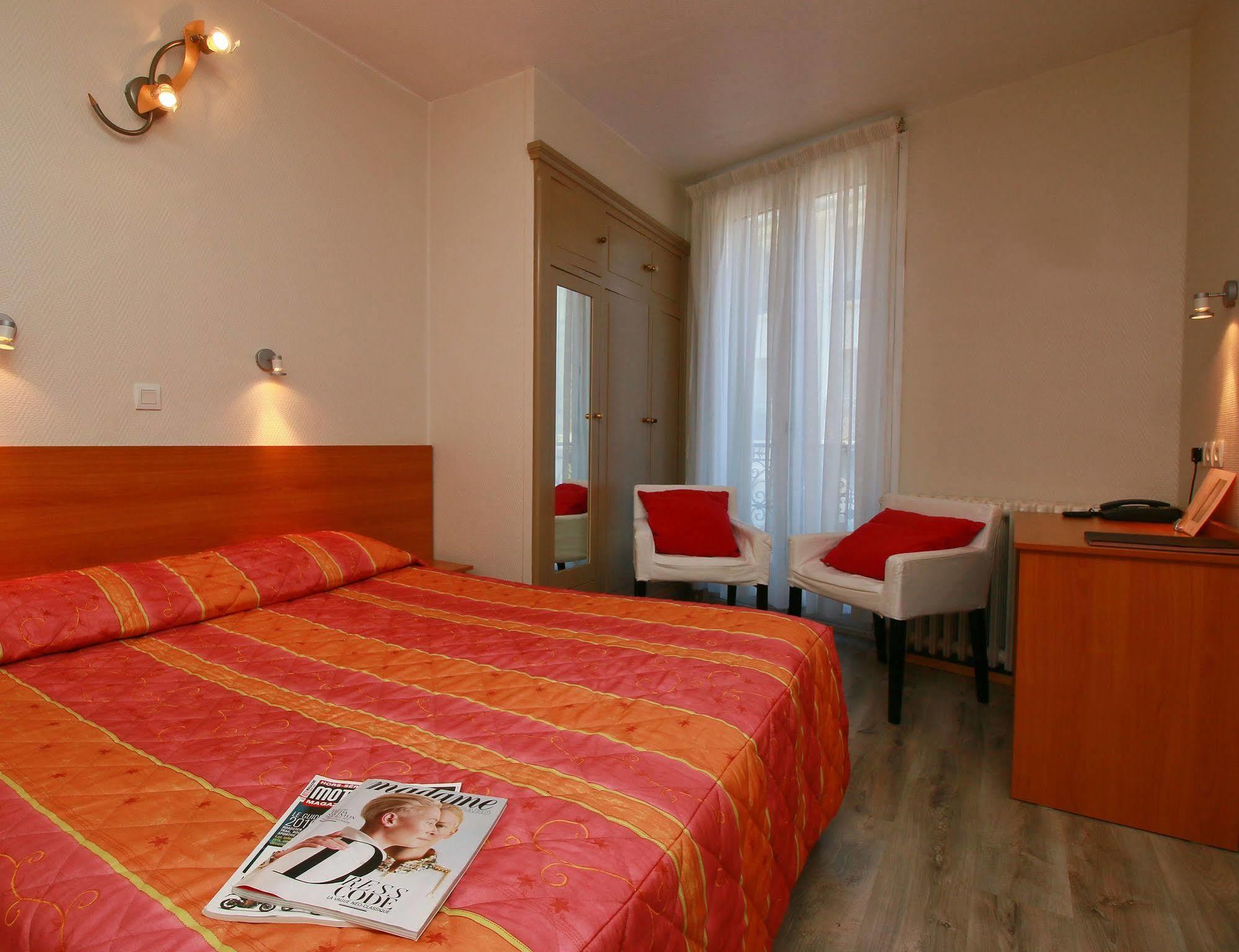 Hotel Panoramic Bagneres-de-Luchon Luaran gambar