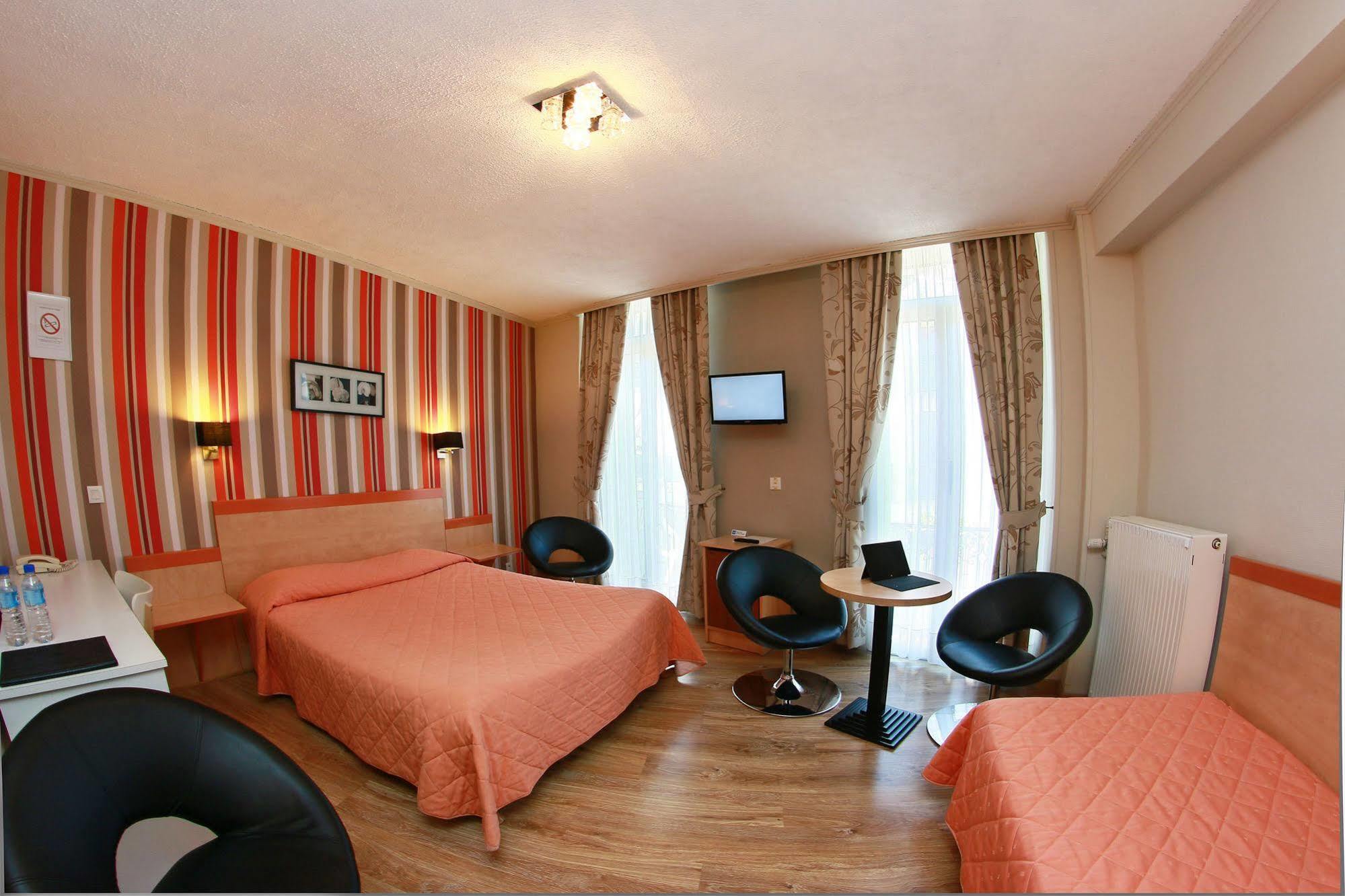 Hotel Panoramic Bagneres-de-Luchon Luaran gambar